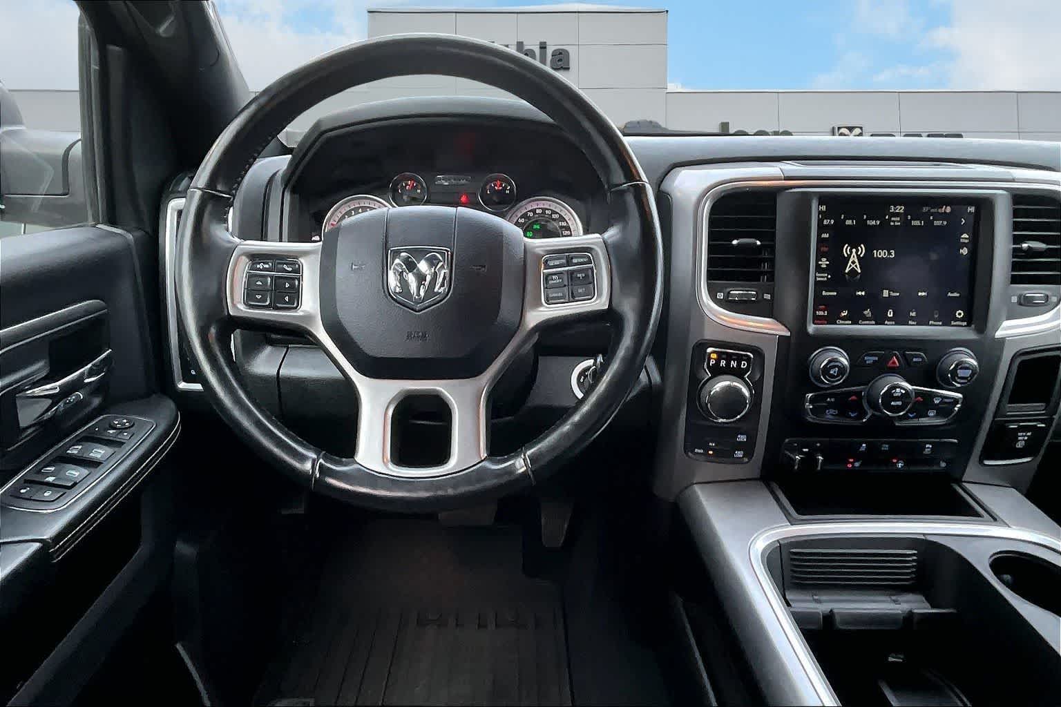 Thumbnail: 2022 RAM 1500 Classic - 15