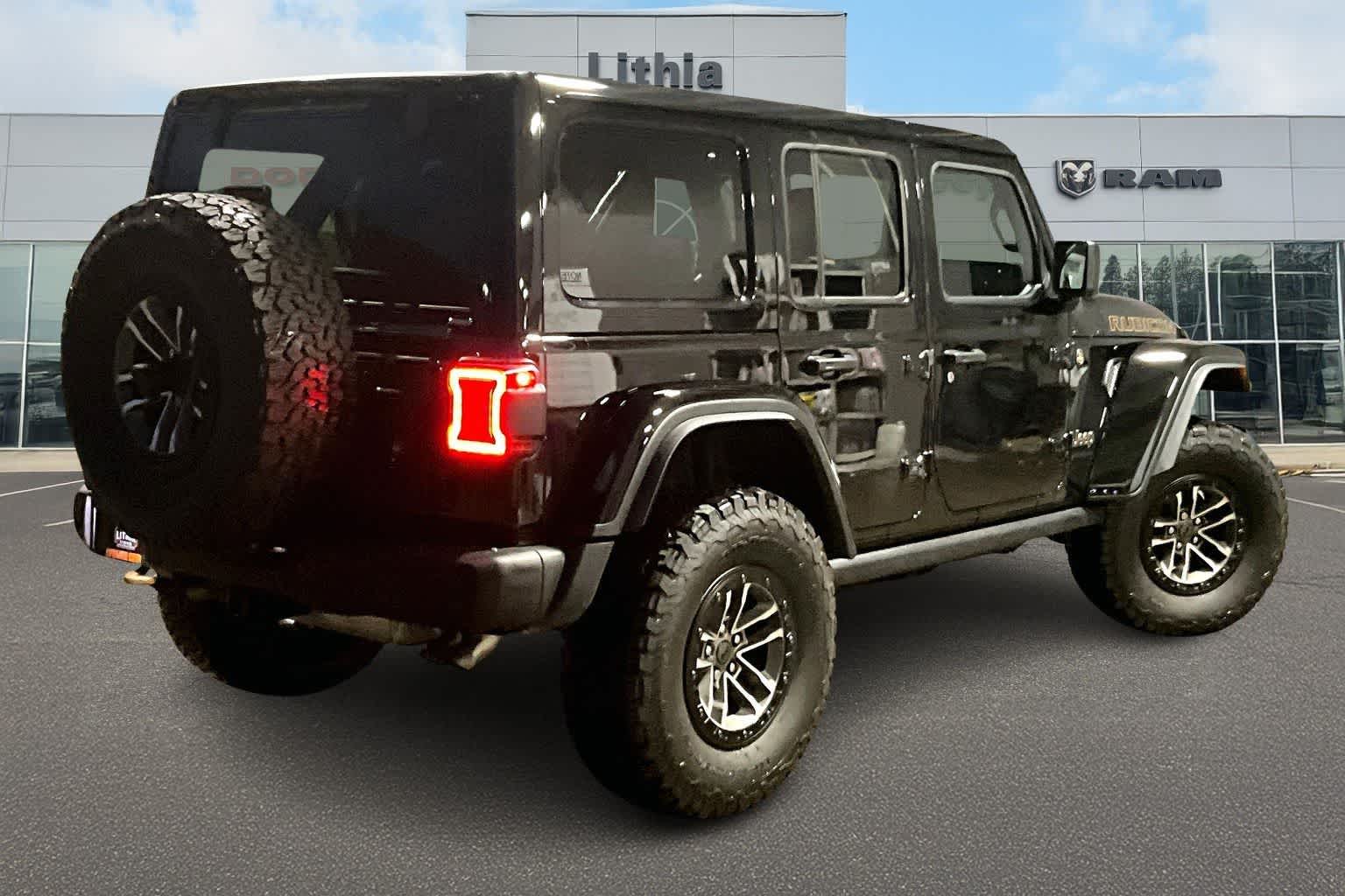 Thumbnail: 2024 Jeep Wrangler - 22
