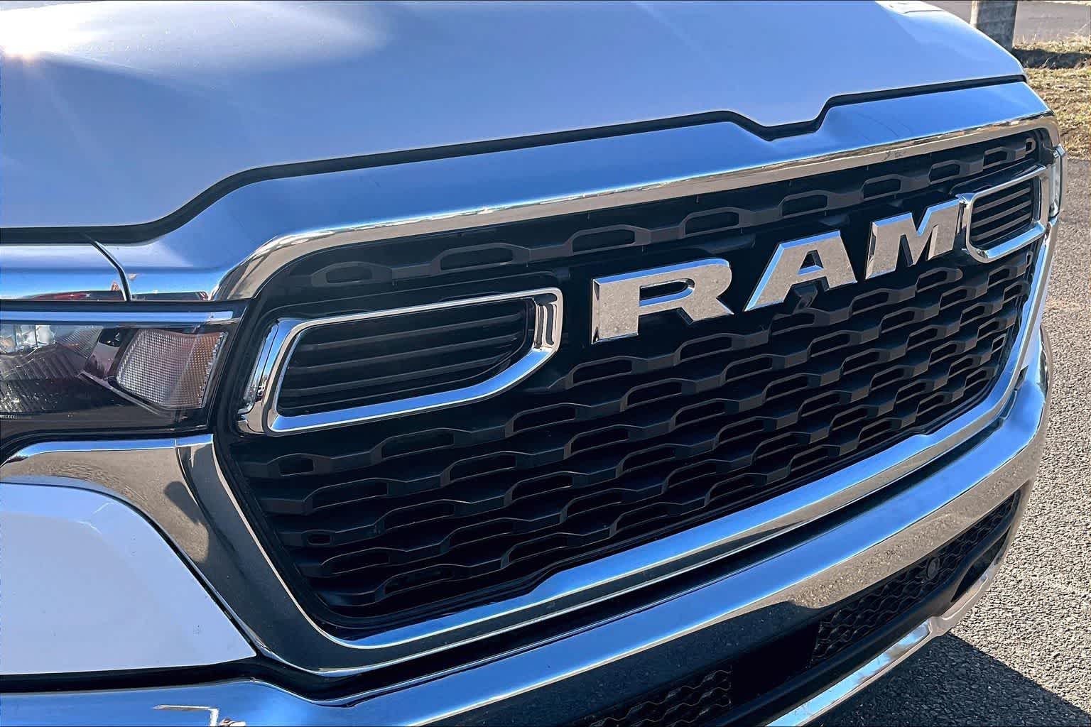 Thumbnail: 2025 RAM 1500 - 33