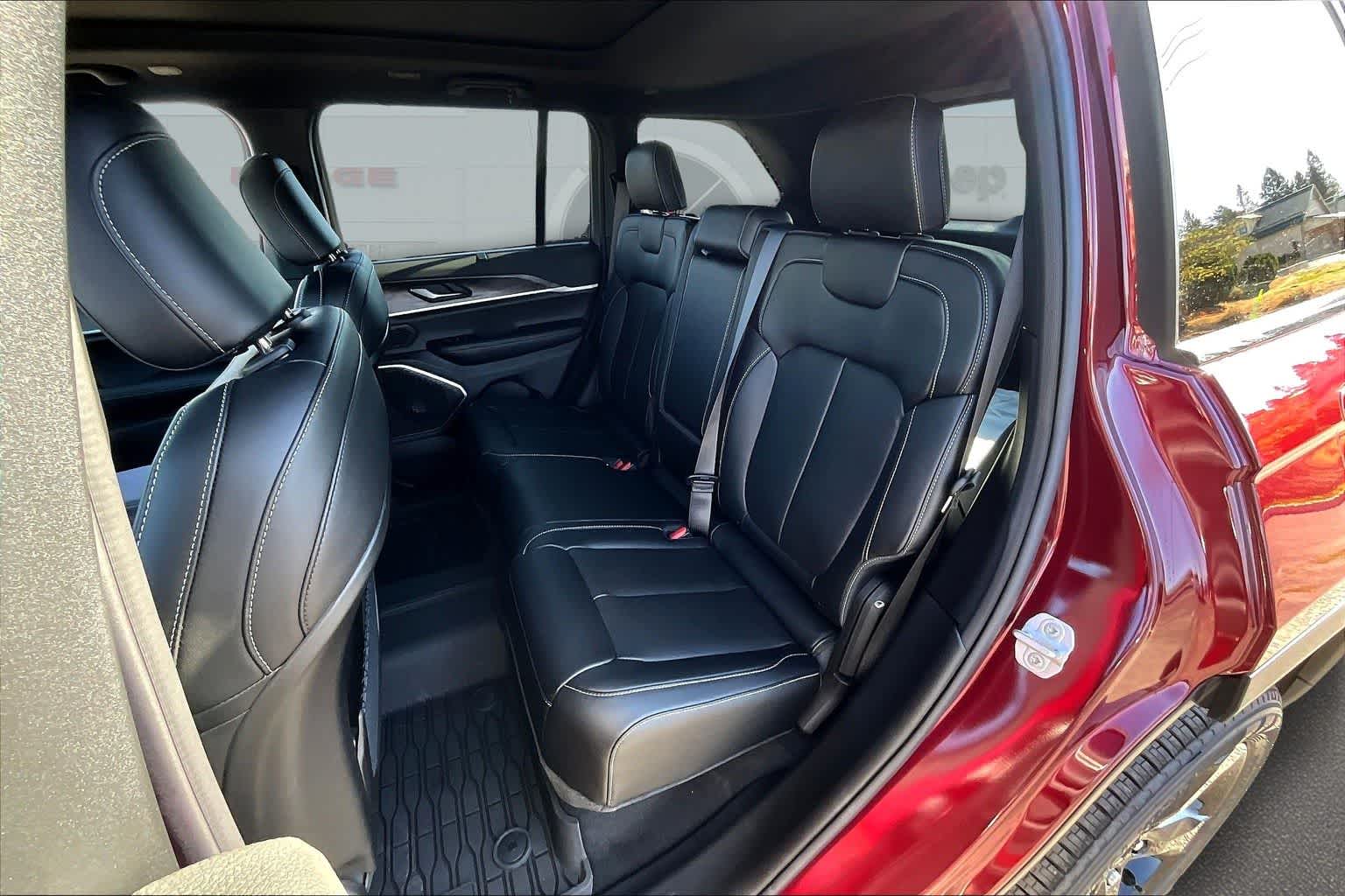 Thumbnail: 2025 Jeep Grand Cherokee - 13