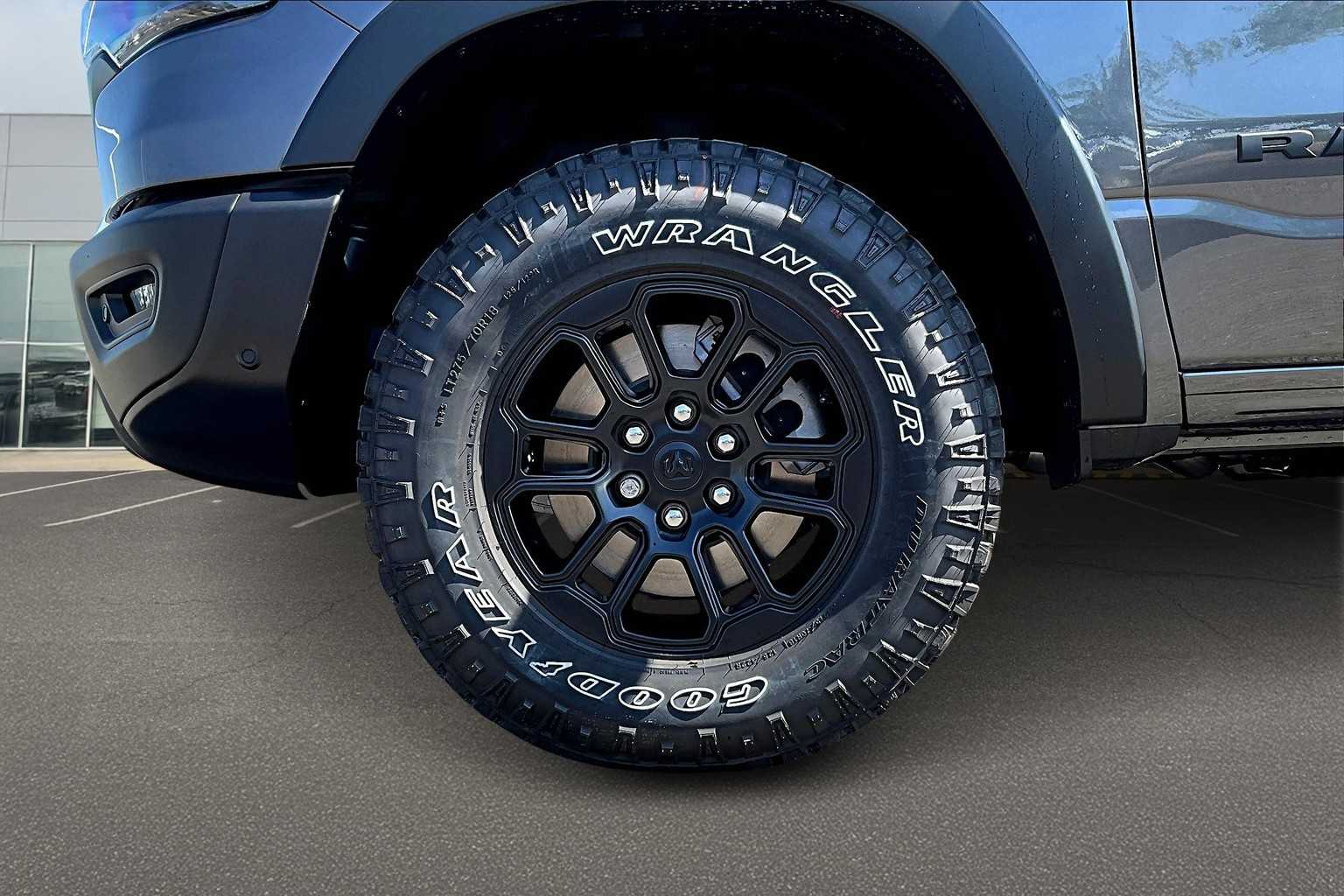 Thumbnail: 2026 RAM 1500 - 8