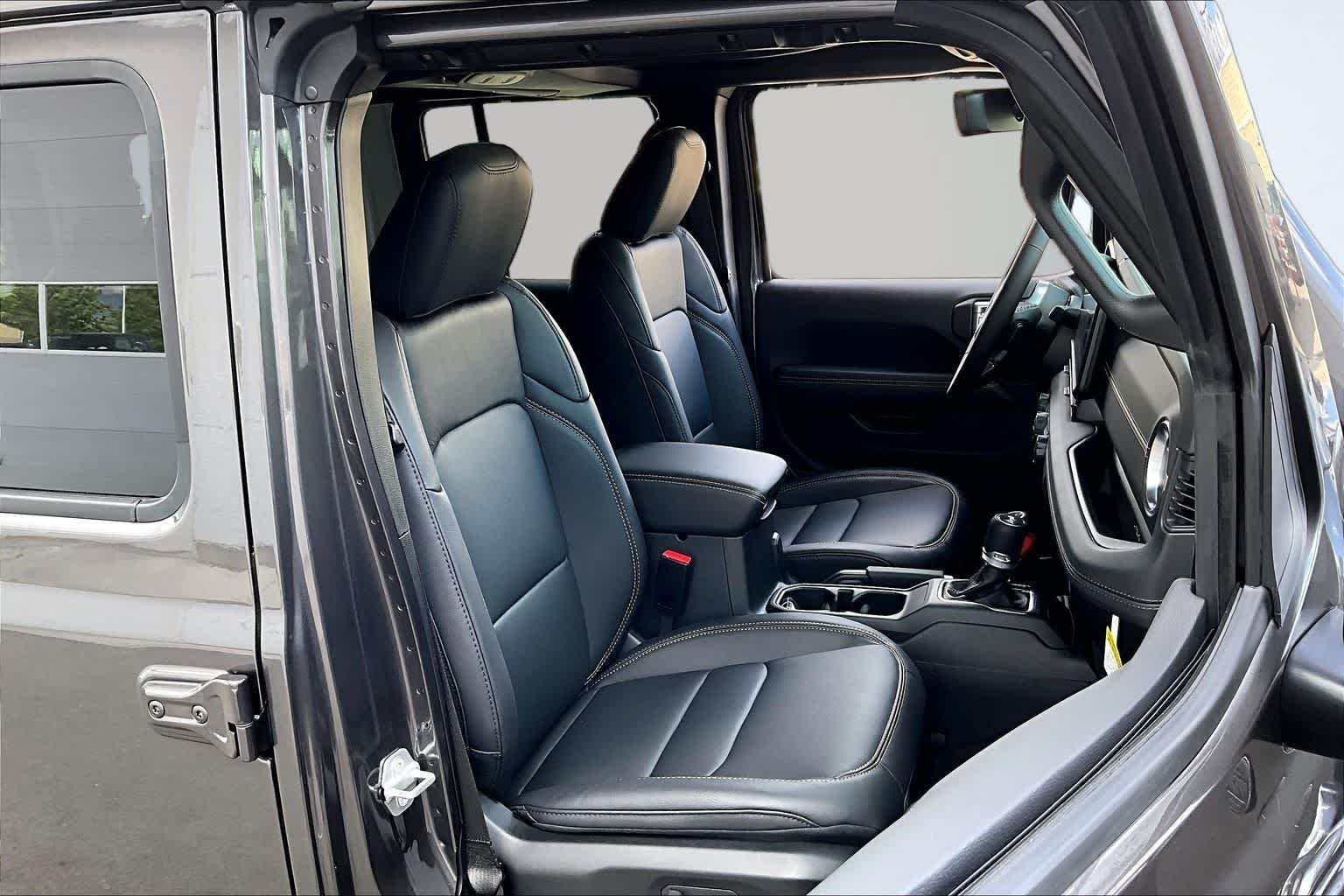 Thumbnail: 2026 Jeep Wrangler - 14