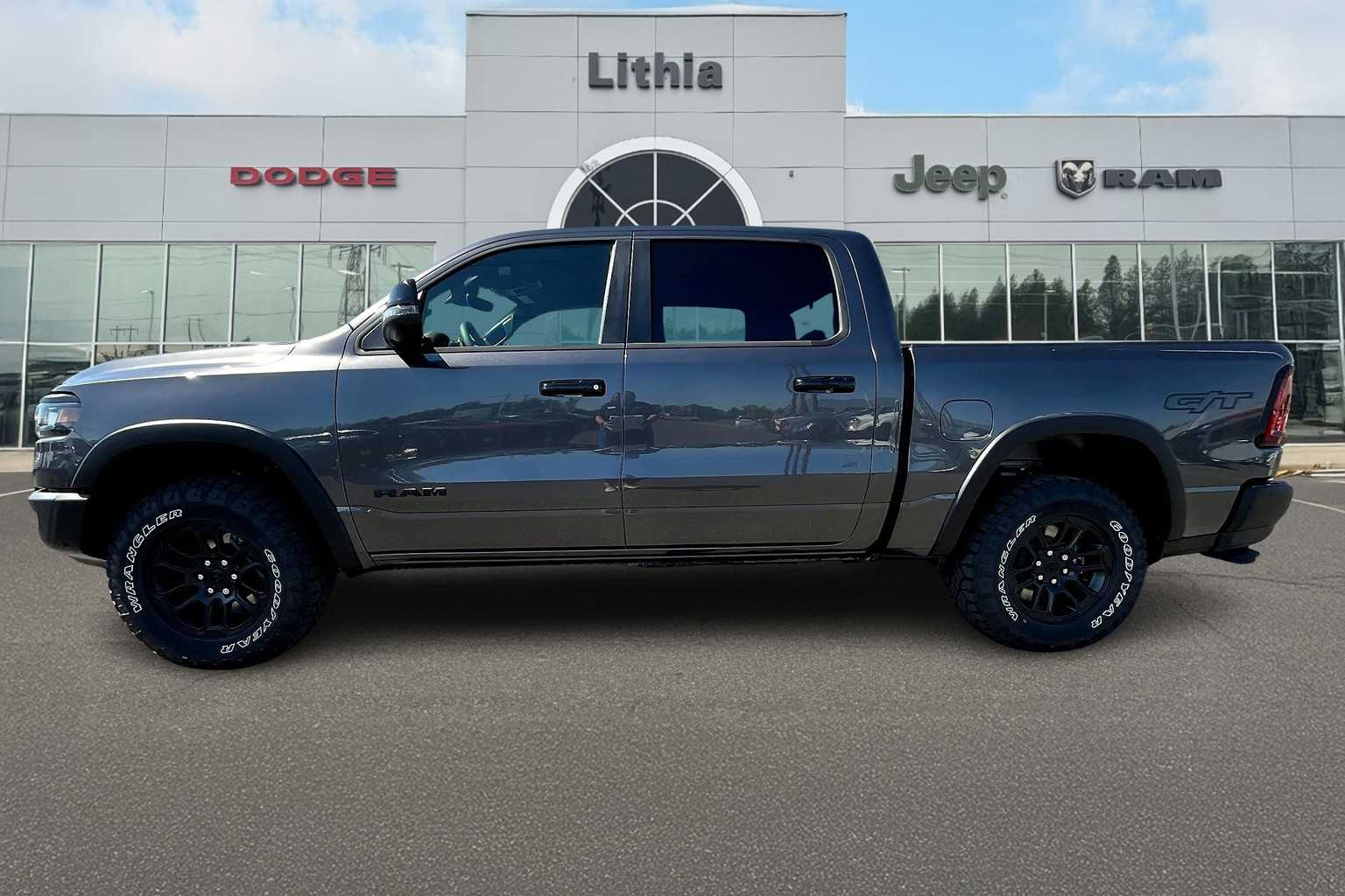 Thumbnail: 2026 RAM 1500 - 3