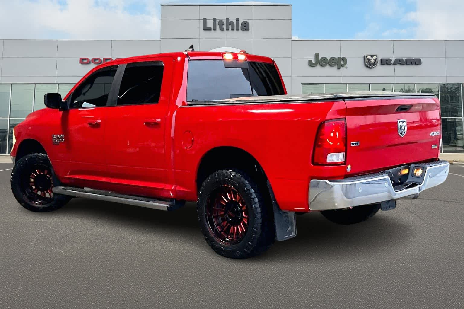 Thumbnail: 2019 RAM 1500 Classic - 4