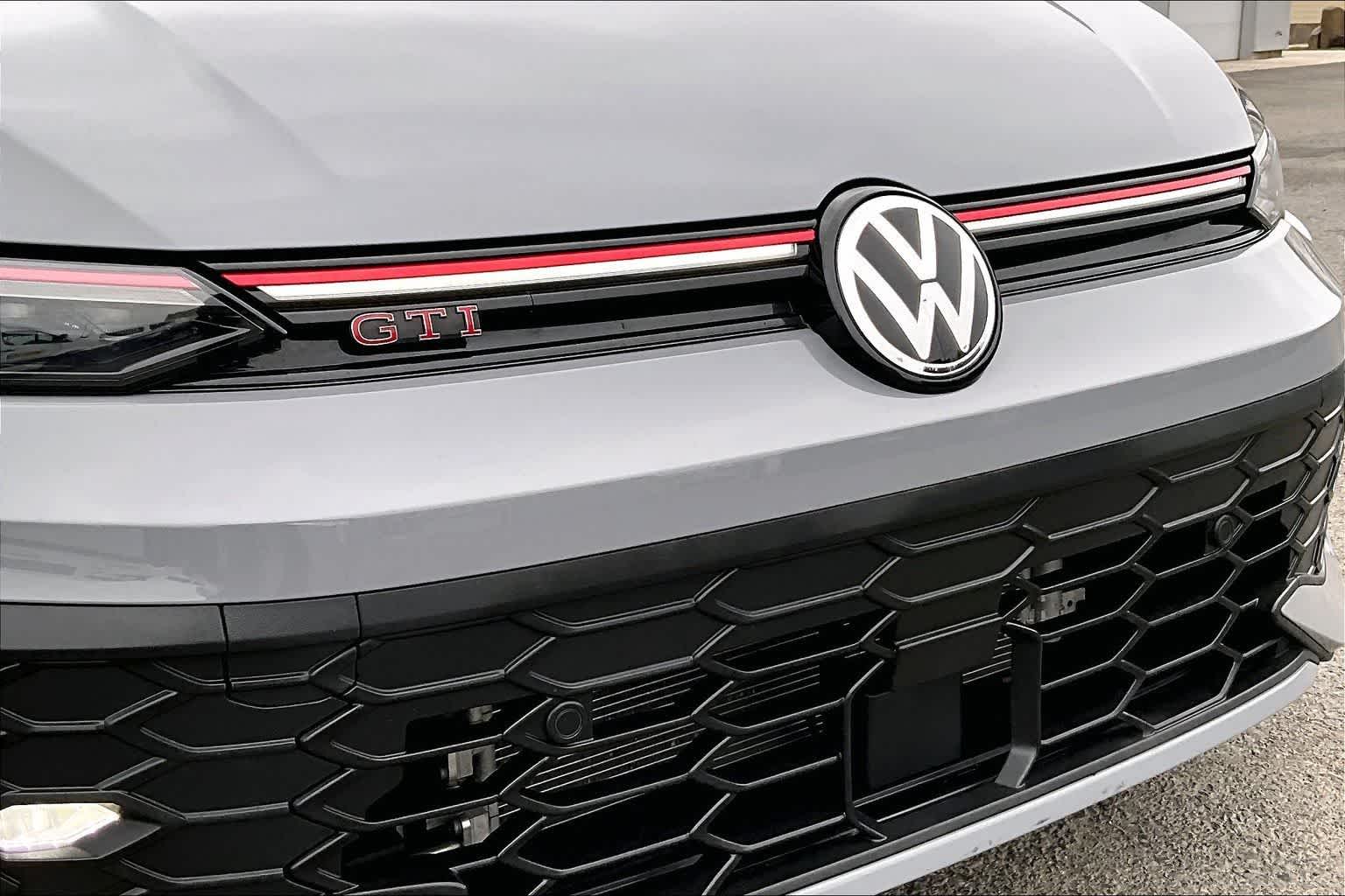 Thumbnail: 2025 Volkswagen Golf - 33