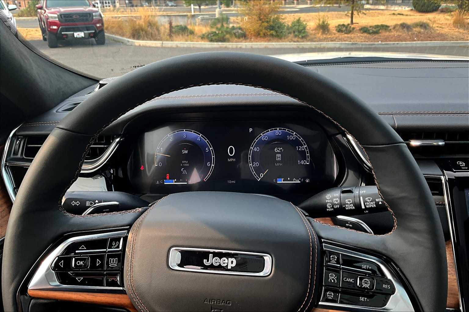 Thumbnail: 2025 Jeep Grand Cherokee - 18