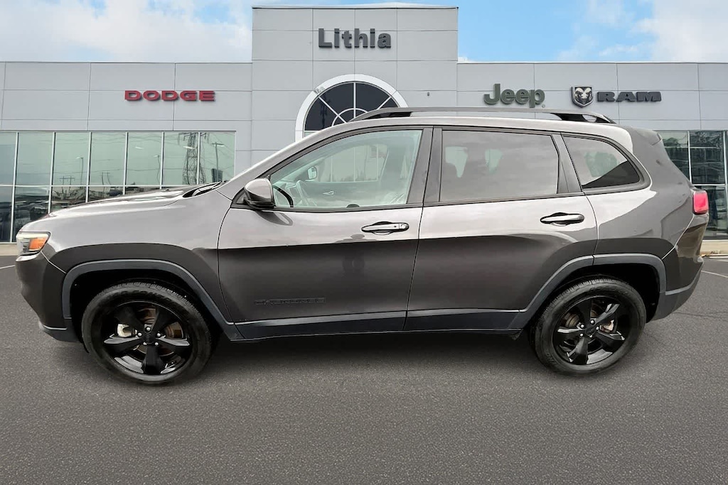 Used 2021 Jeep Cherokee Altitude SUV