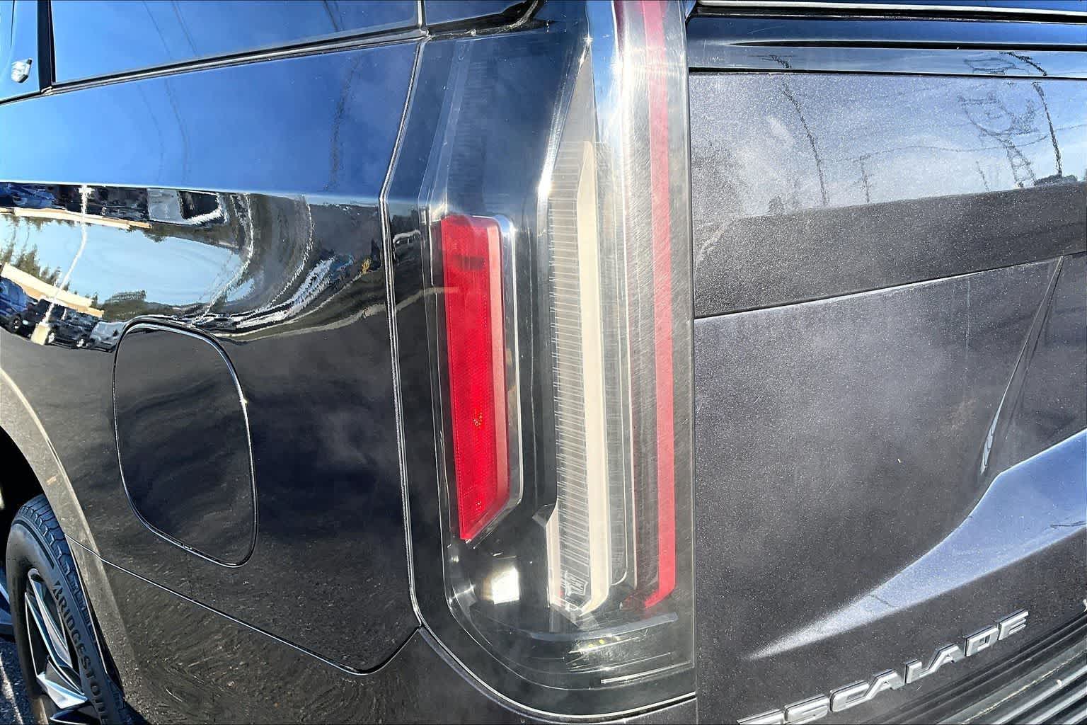 Thumbnail: 2023 Cadillac Escalade - 32