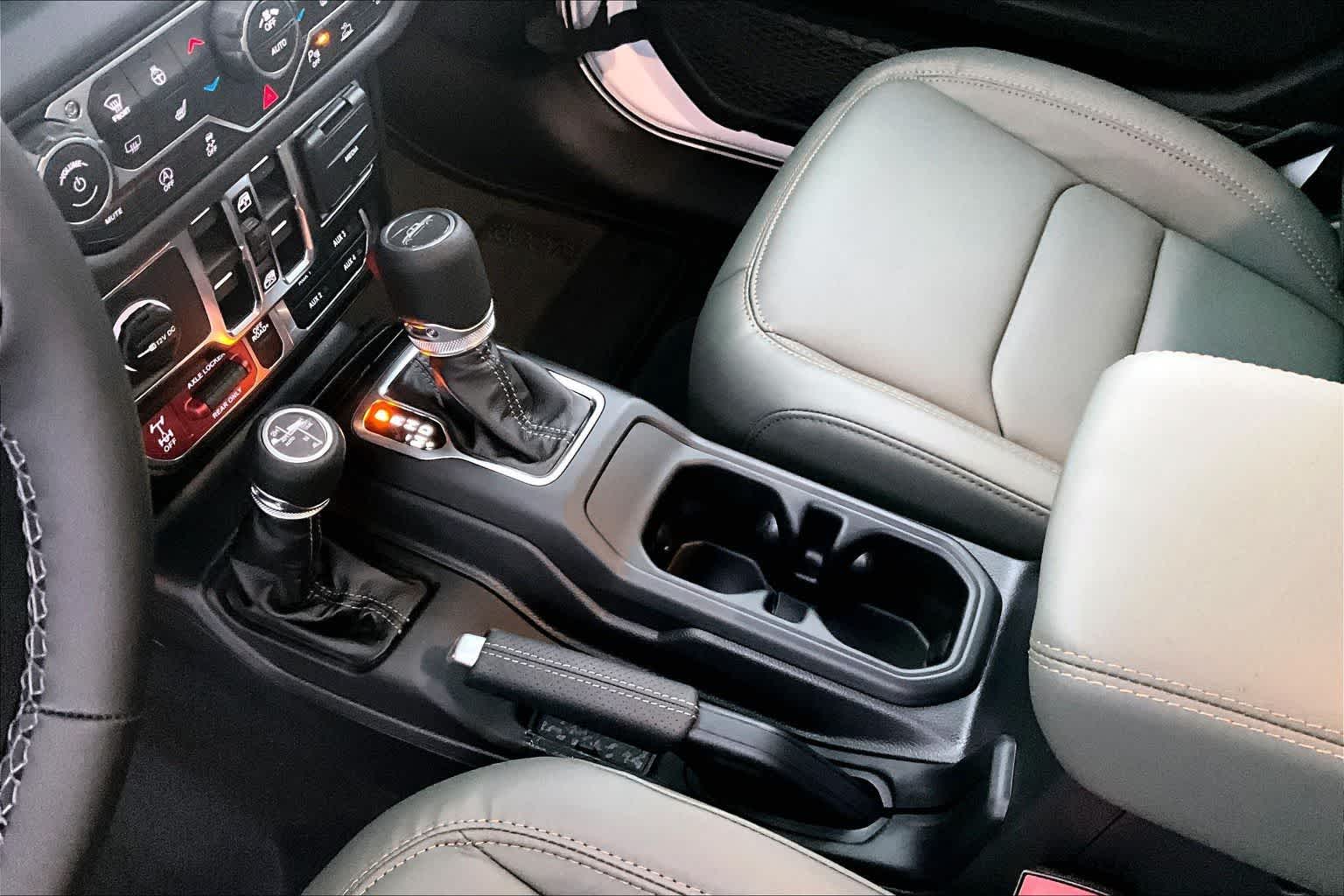 Thumbnail: 2026 Jeep Gladiator - 17