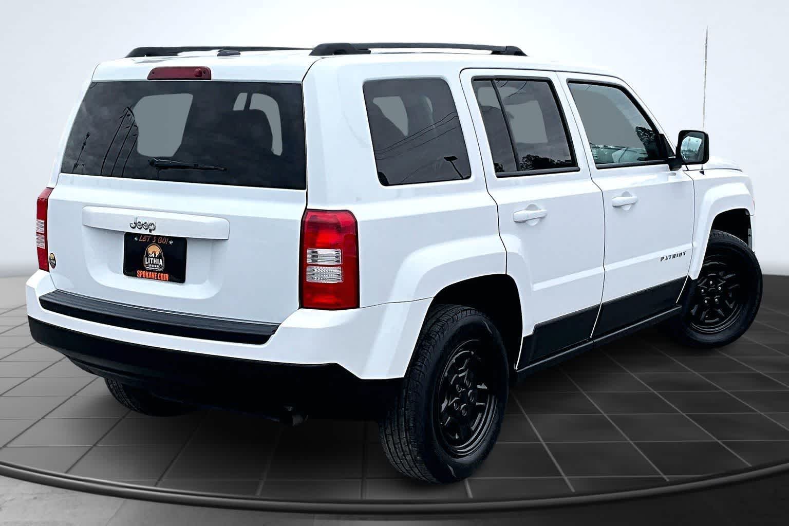 Thumbnail: 2016 Jeep Patriot - 23