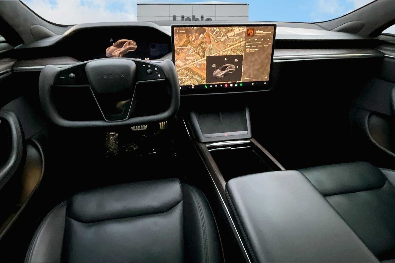 Thumbnail: 2022 Tesla Model S - 10