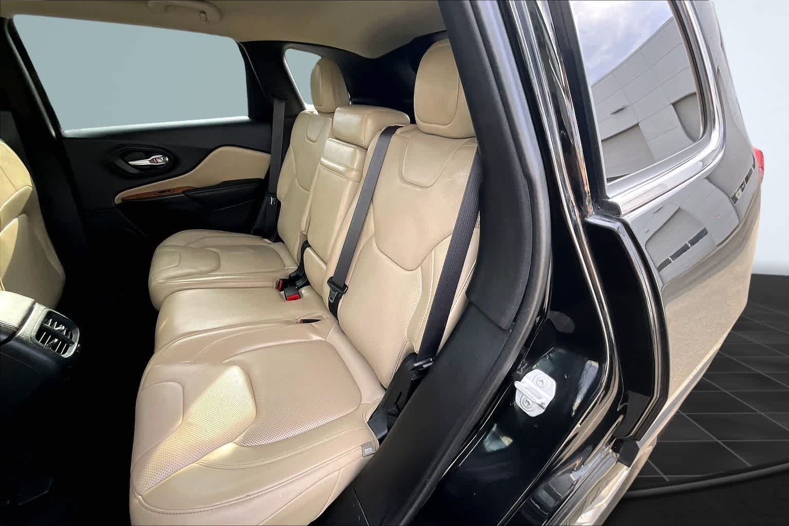 Thumbnail: 2015 Jeep Cherokee - 13