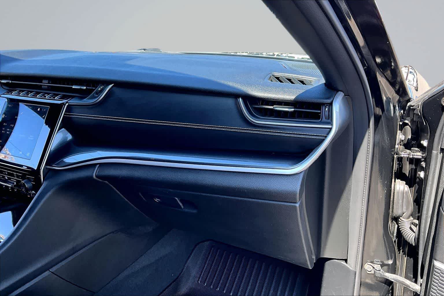 Thumbnail: 2021 Jeep Grand Cherokee L - 24