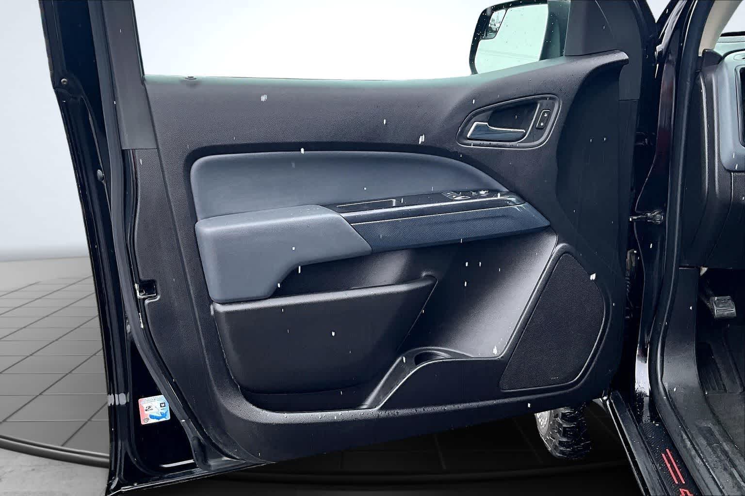 Thumbnail: 2019 Chevrolet Colorado - 28