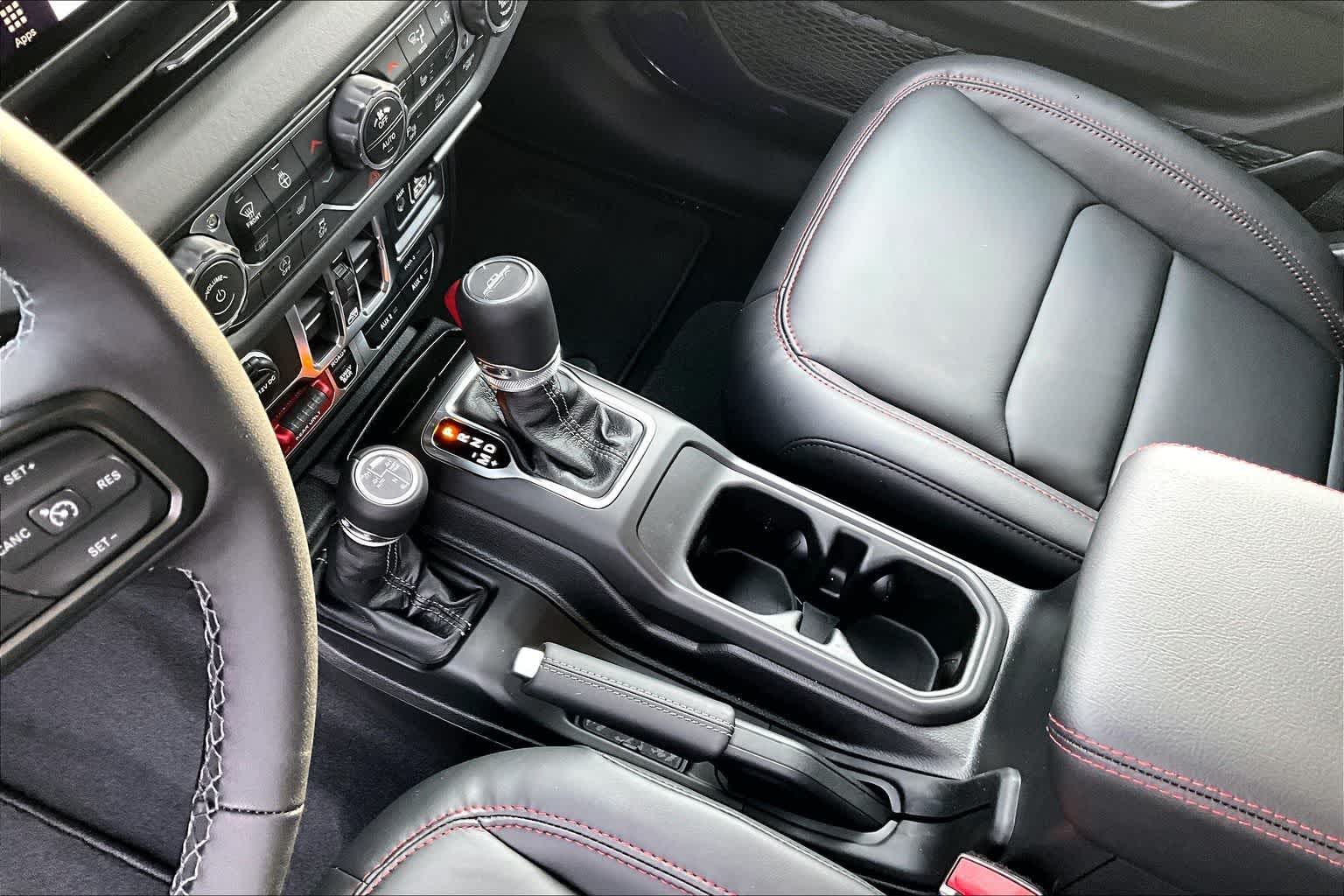 Thumbnail: 2026 Jeep Gladiator - 17