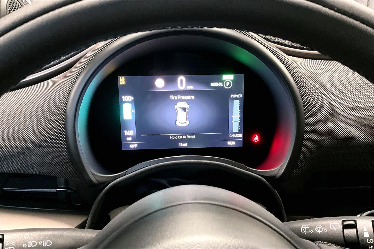 Thumbnail: 2025 Fiat 500e - 18