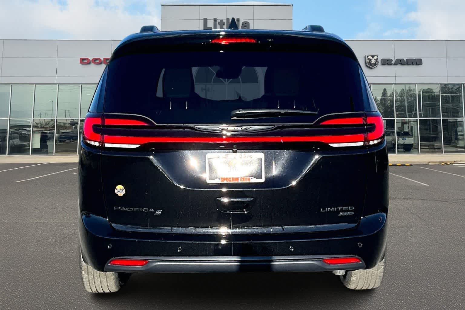 Thumbnail: 2026 Chrysler Pacifica - 5