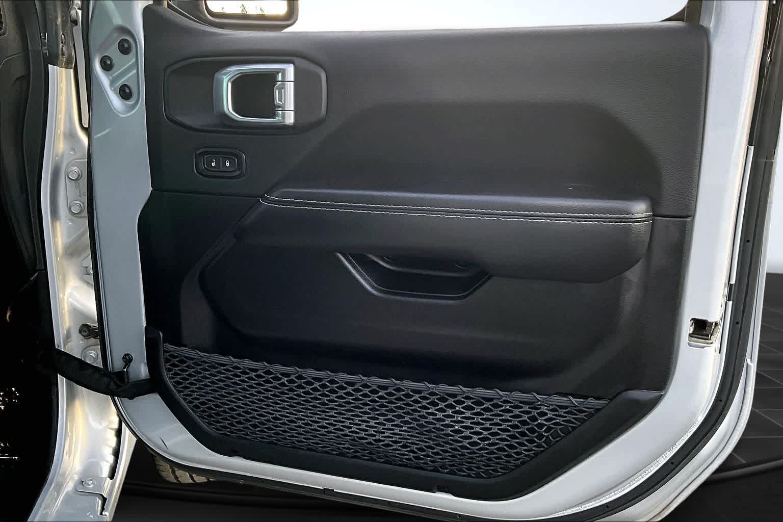 Thumbnail: 2023 Jeep Wrangler - 29