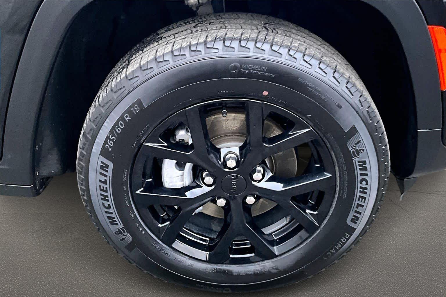 Thumbnail: 2024 Jeep Grand Cherokee - 33