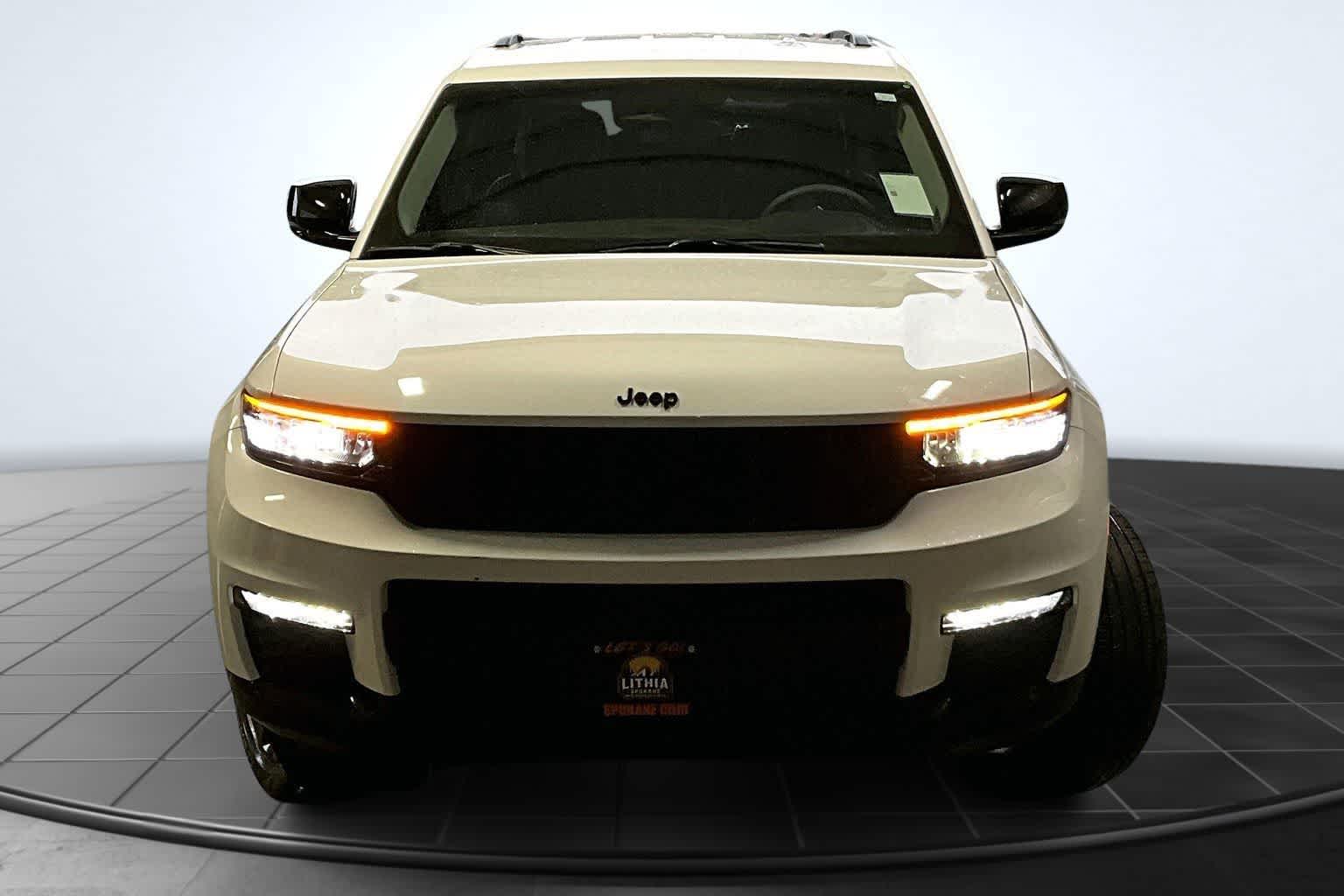 Thumbnail: 2023 Jeep Grand Cherokee L - 4