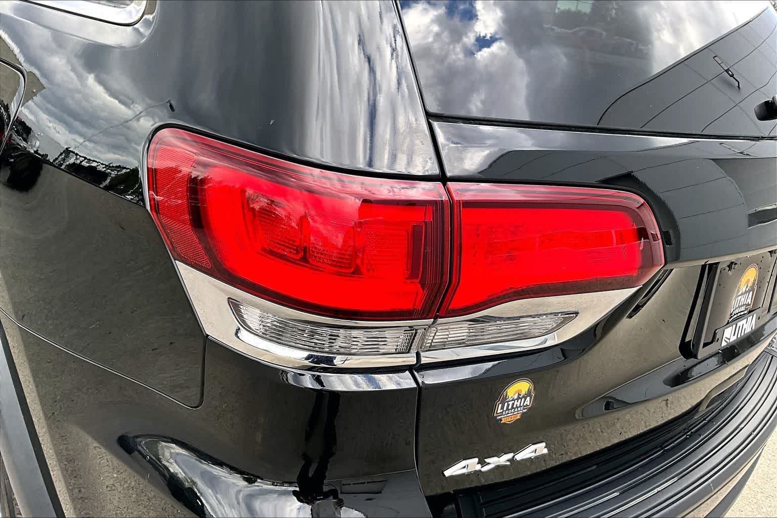 Thumbnail: 2022 Jeep Grand Cherokee - 32