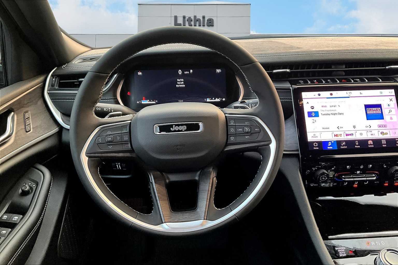 Thumbnail: 2025 Jeep Grand Cherokee L - 15