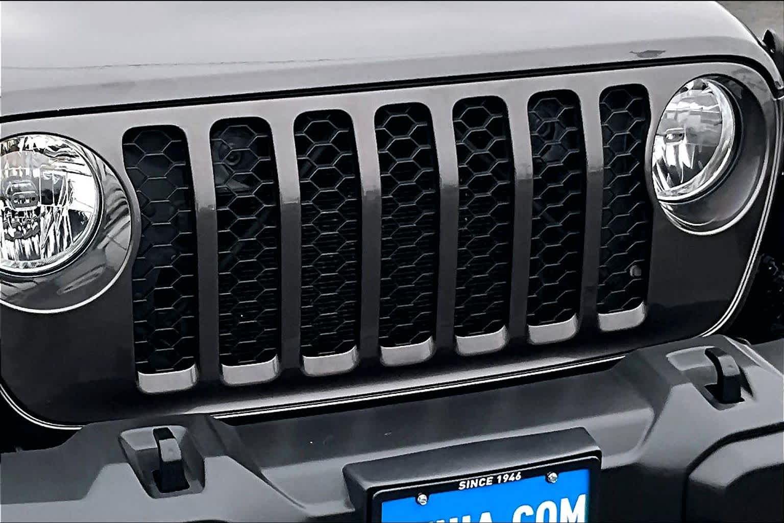 Thumbnail: 2022 Jeep Gladiator - 33