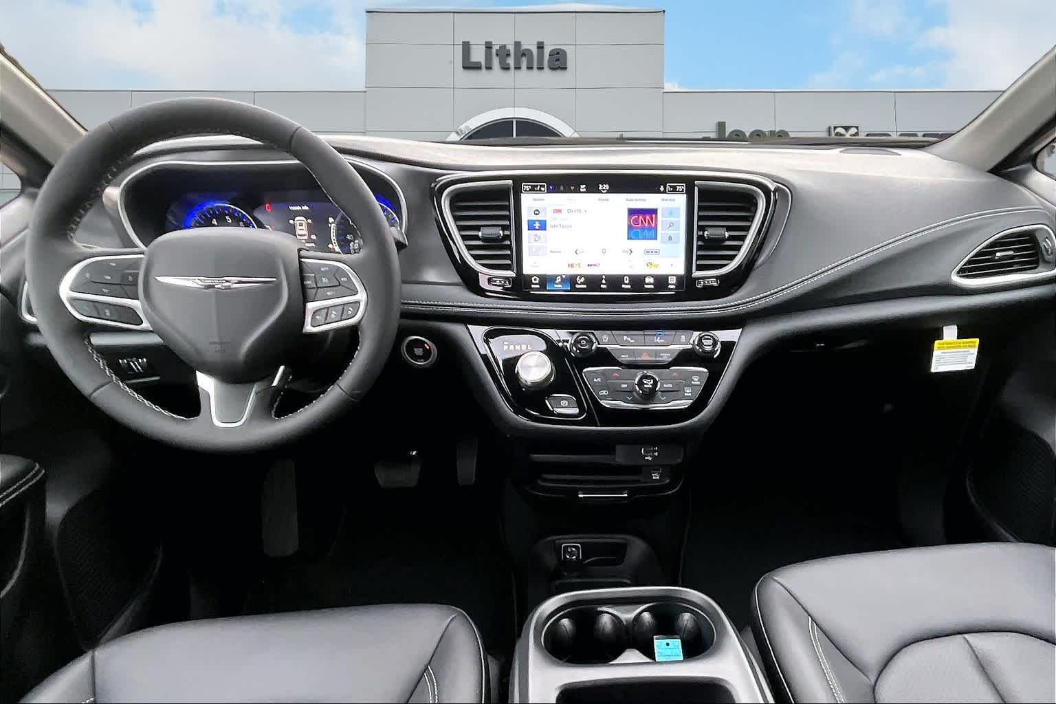 Thumbnail: 2026 Chrysler Pacifica - 10