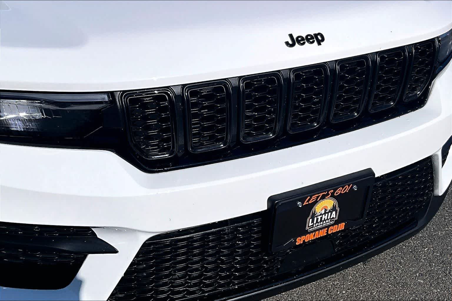 Thumbnail: 2023 Jeep Grand Cherokee - 33