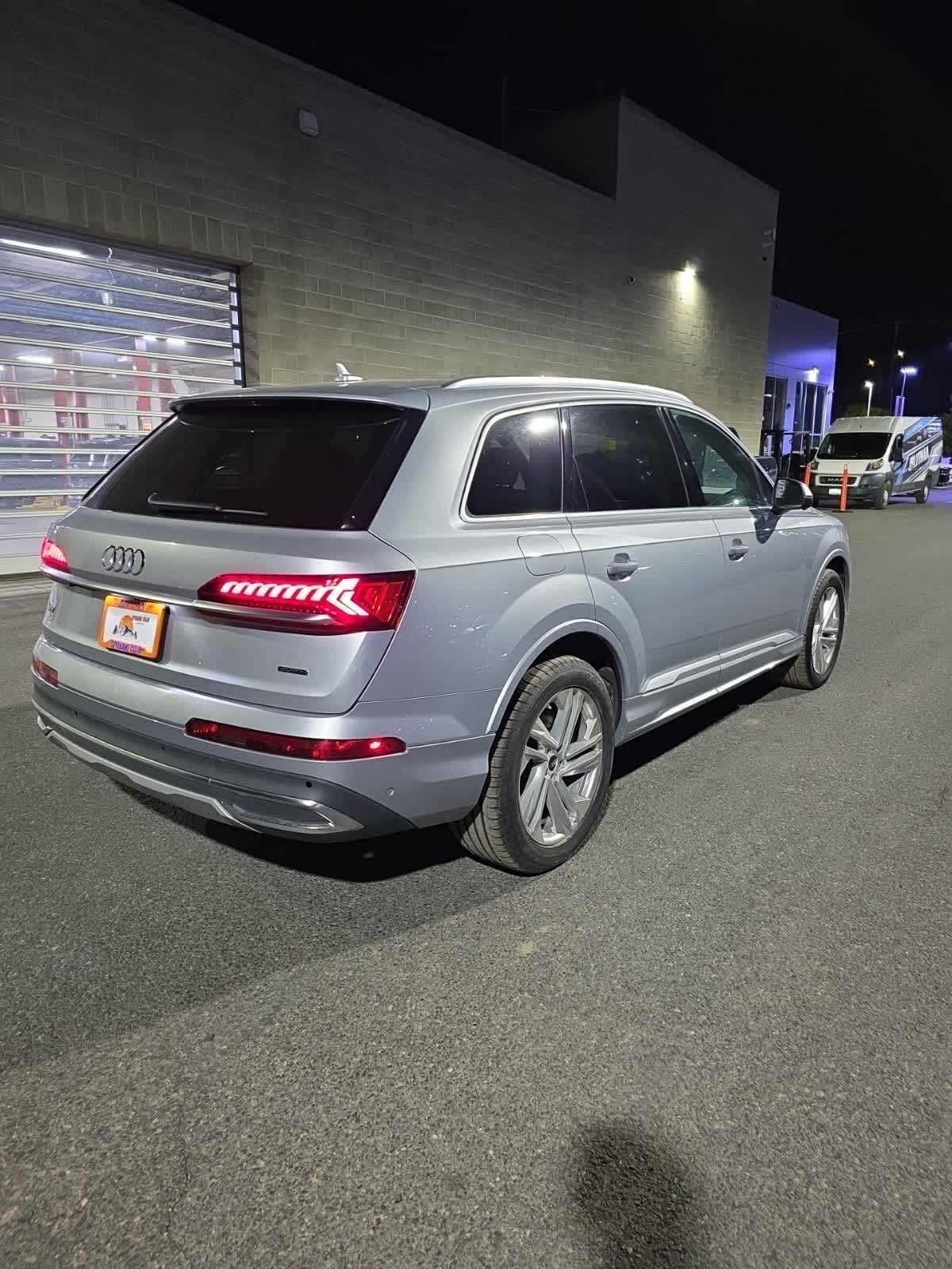 2022 Audi Q7 55 Premium Plus photo 4
