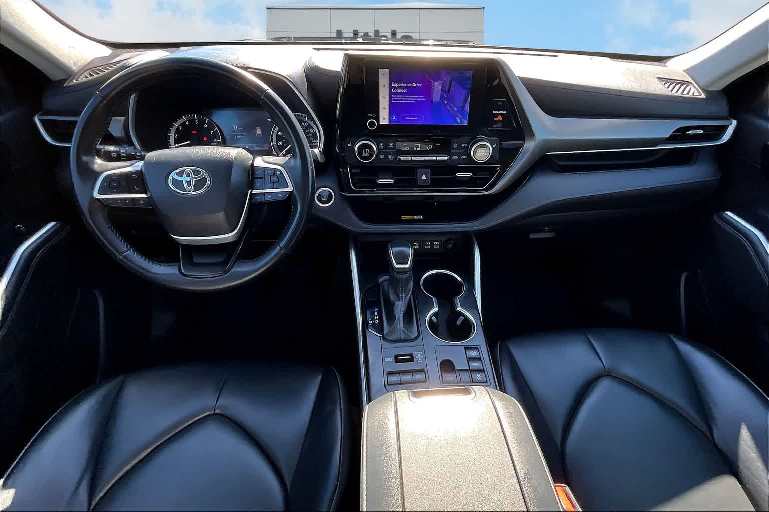 Thumbnail: 2024 Toyota Highlander - 10