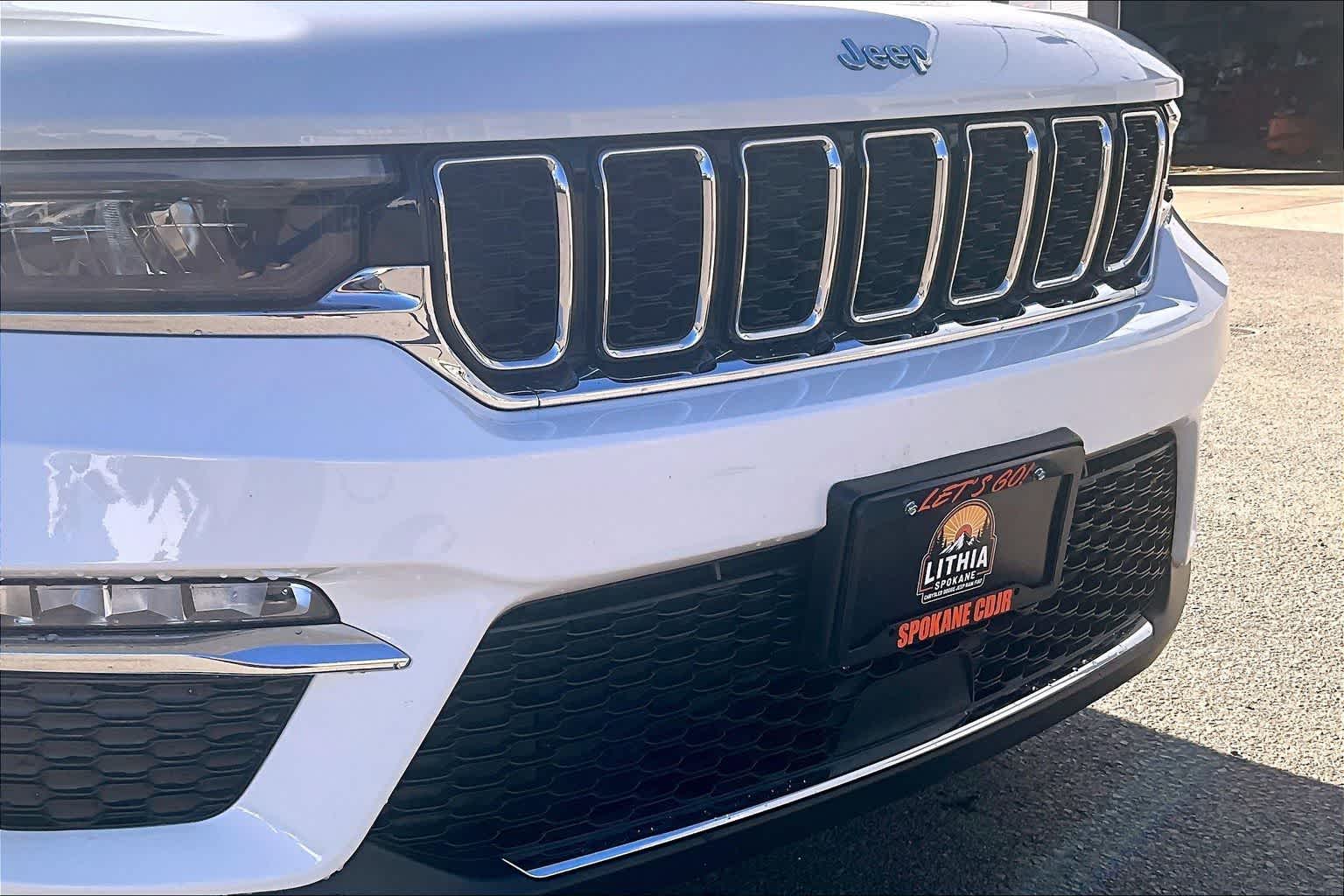 Thumbnail: 2022 Jeep Grand Cherokee - 33