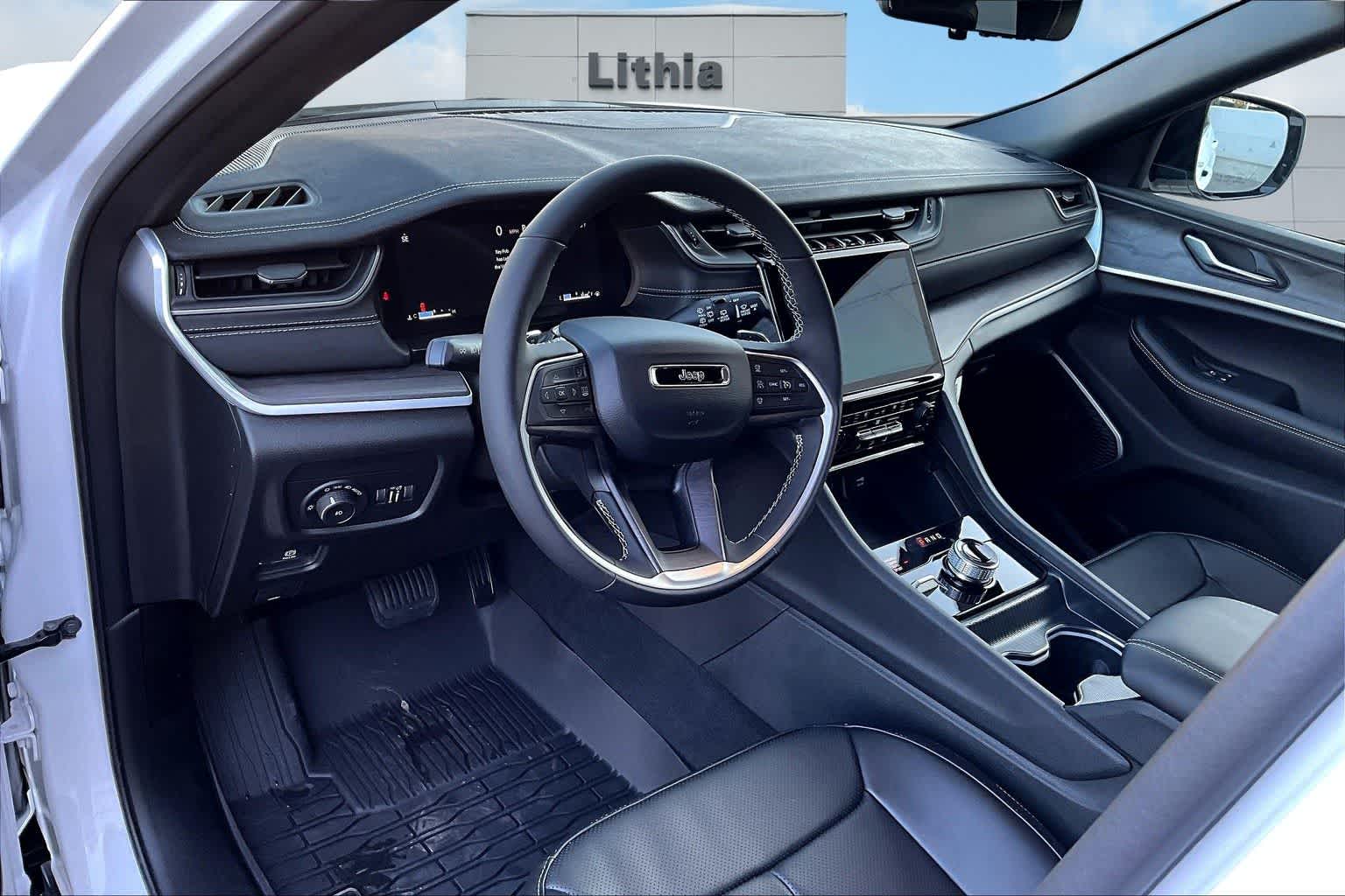 Thumbnail: 2025 Jeep Grand Cherokee - 2