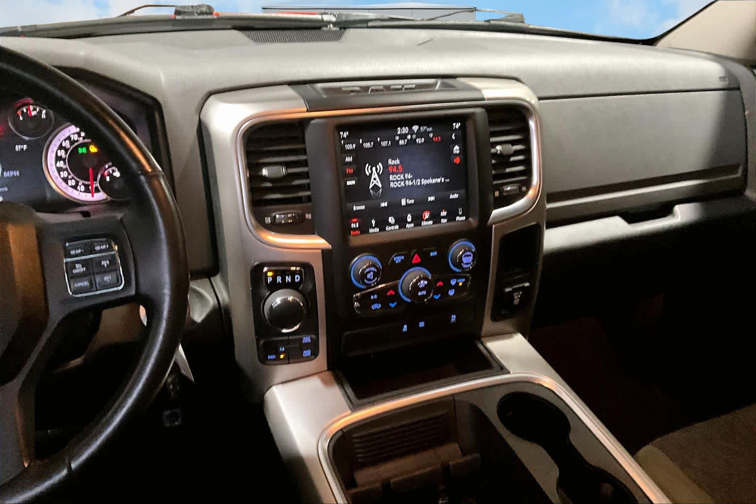 Thumbnail: 2019 RAM 1500 Classic - 16