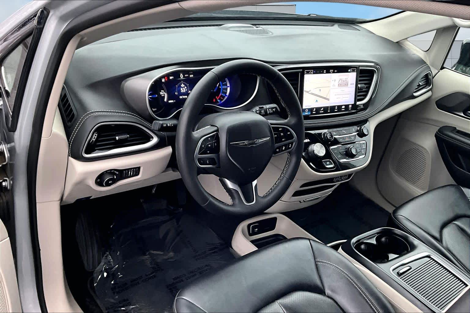 Thumbnail: 2024 Chrysler Pacifica - 2