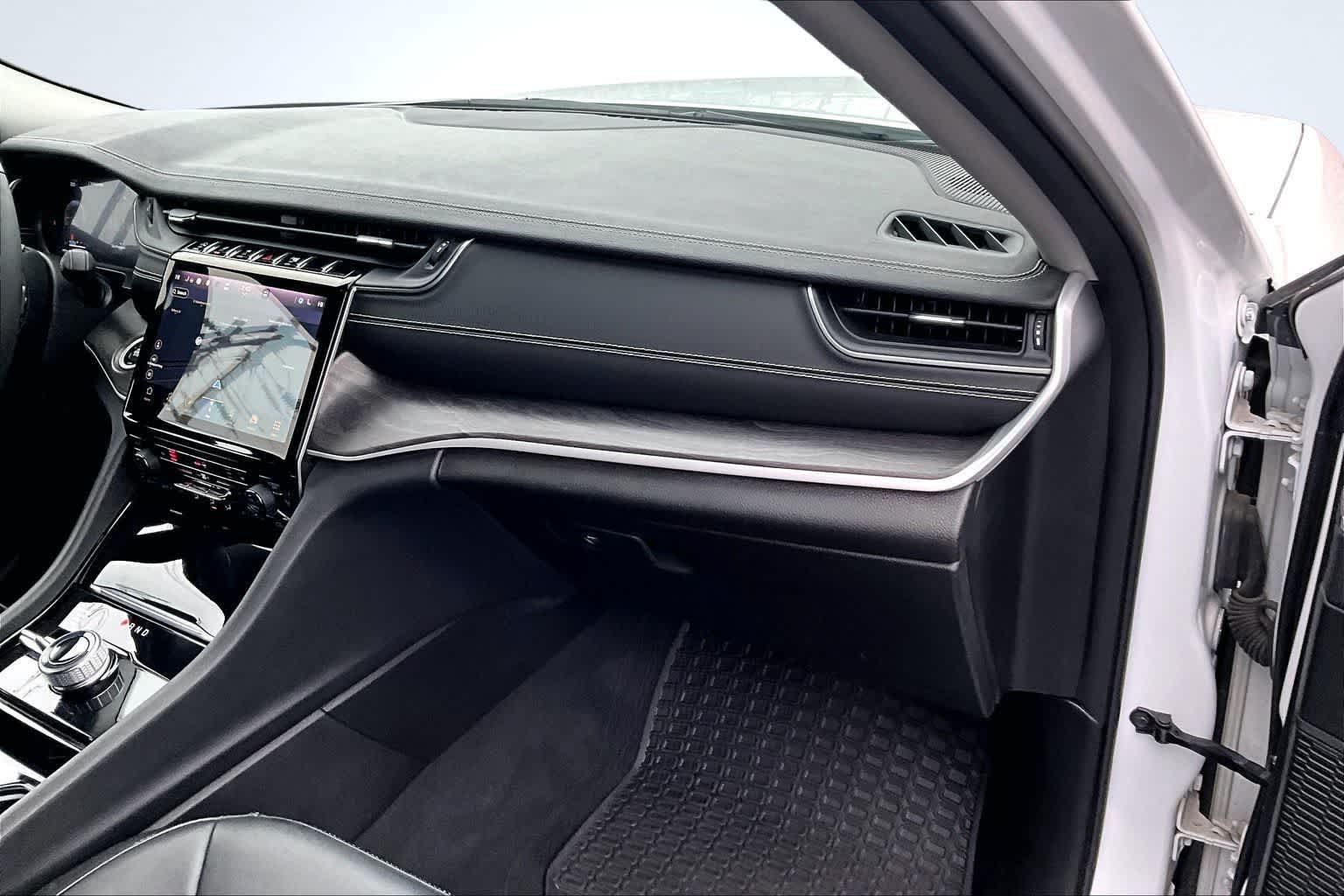 Thumbnail: 2023 Jeep Grand Cherokee L - 23