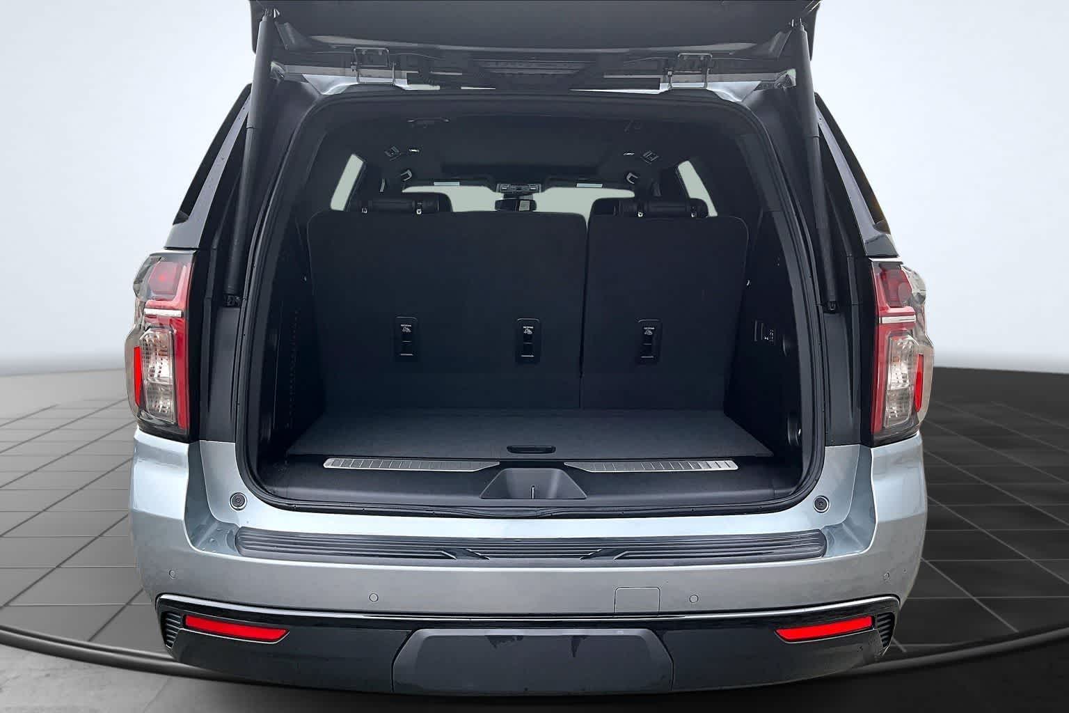 Thumbnail: 2024 Chevrolet Tahoe - 19