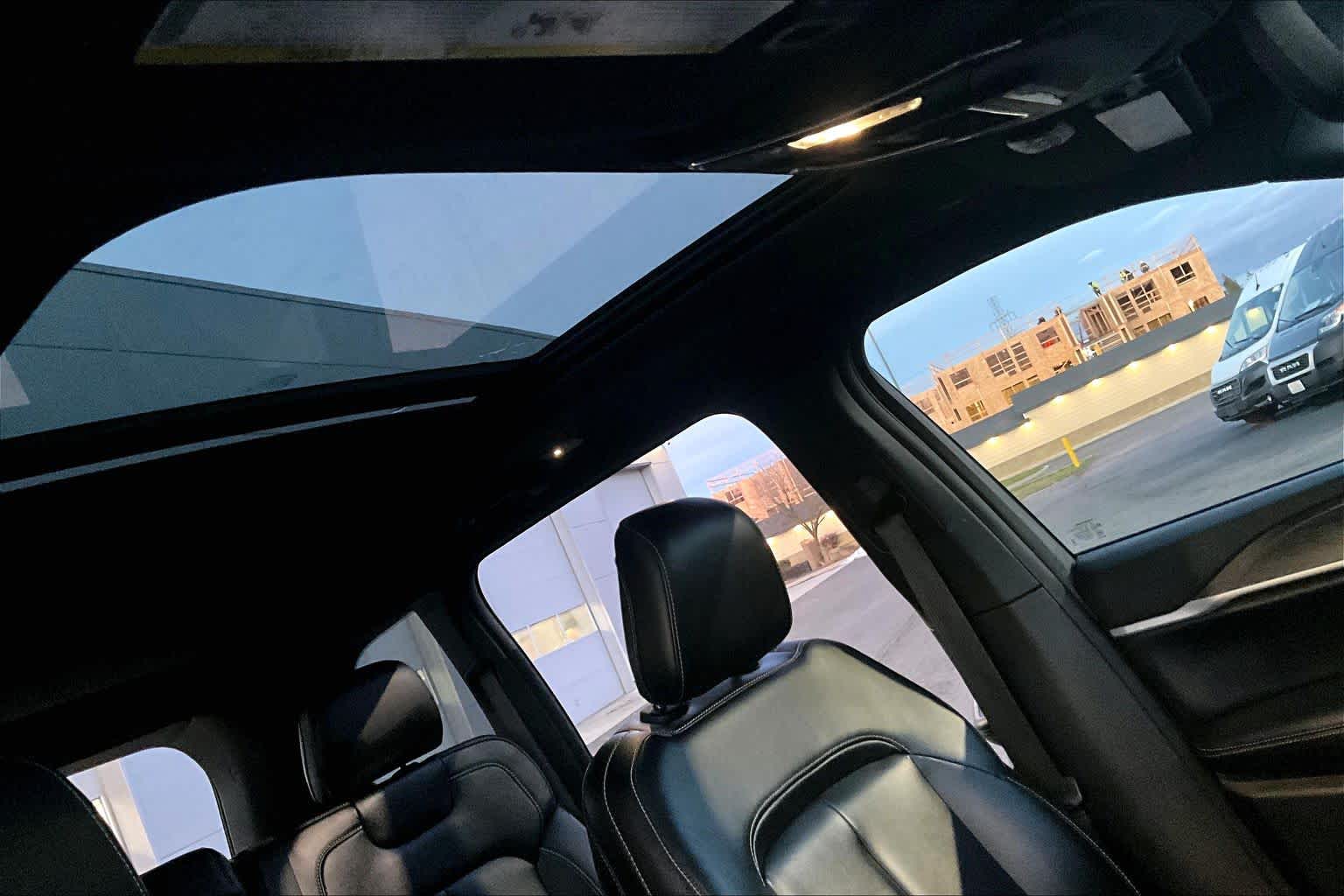 Thumbnail: 2024 Jeep Grand Cherokee - 30