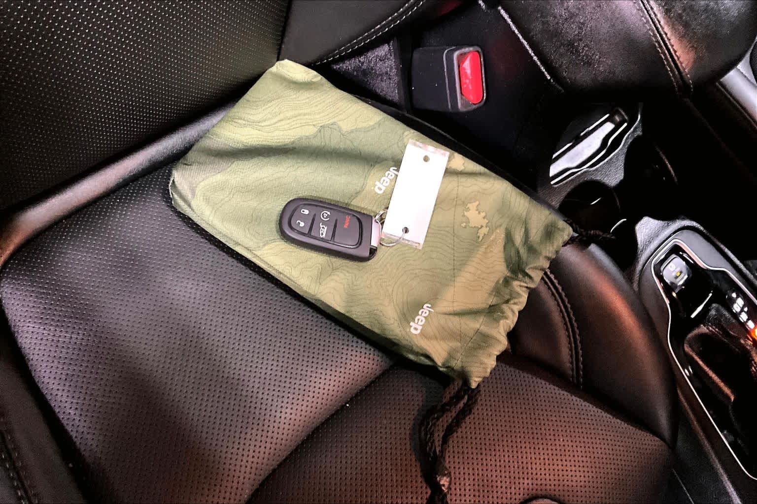 Thumbnail: 2022 Jeep Cherokee - 20