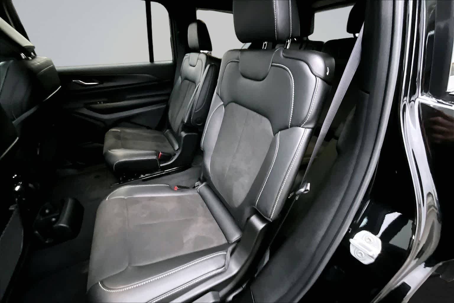 Thumbnail: 2025 Jeep Grand Cherokee L - 13