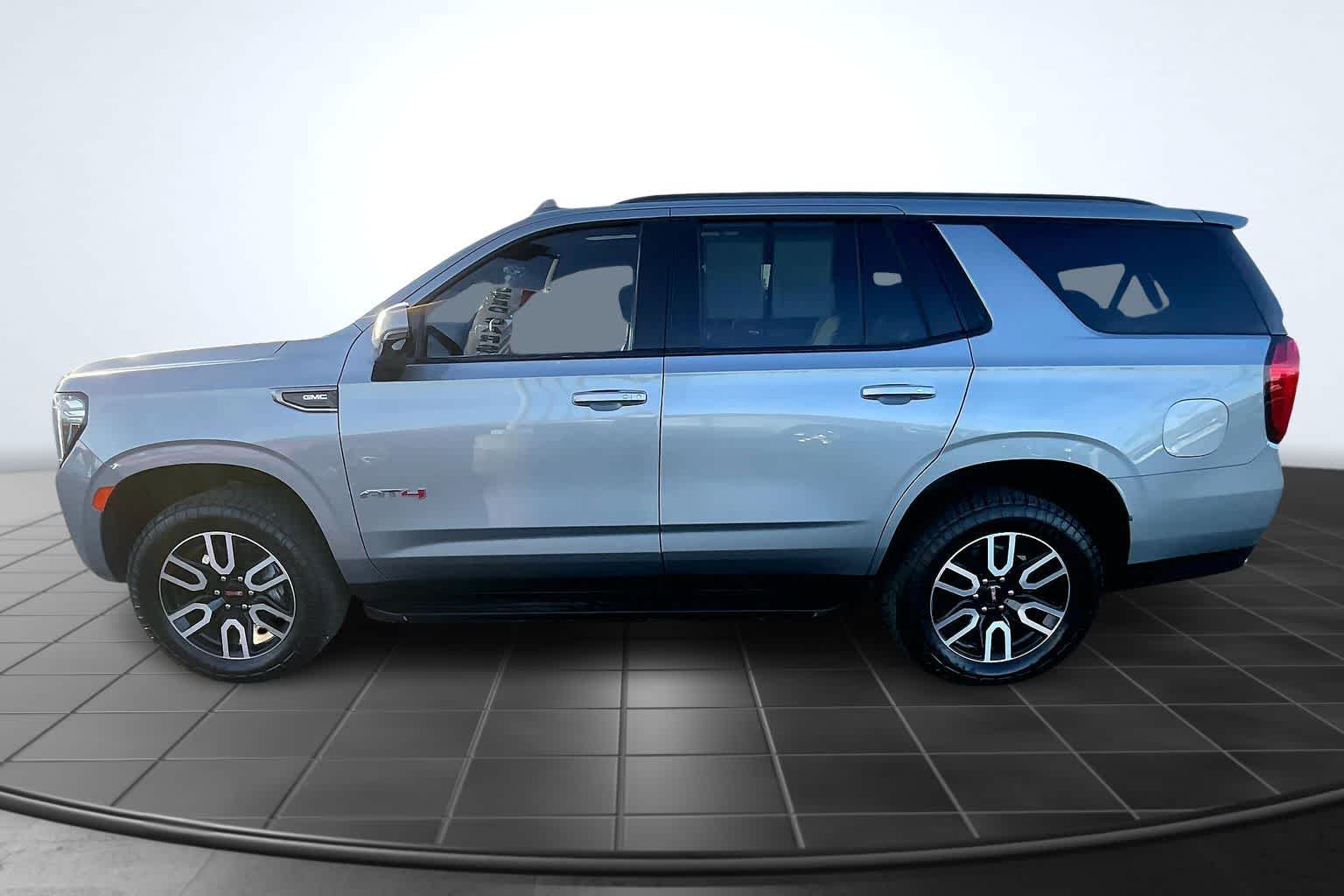 Thumbnail: 2024 GMC Yukon - 3