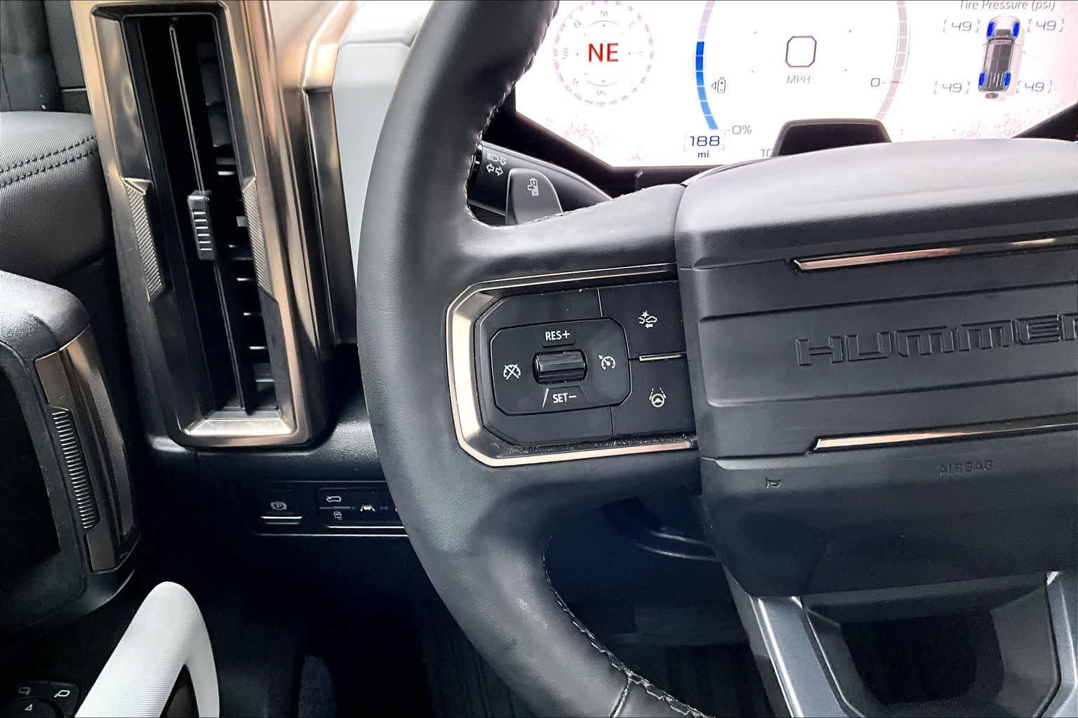 Thumbnail: 2025 GMC Hummer EV - 25