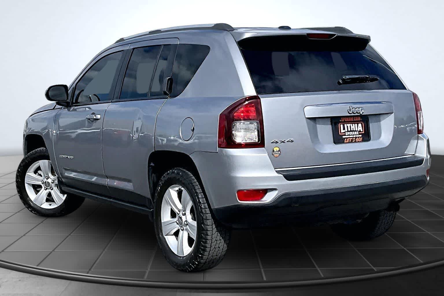 Thumbnail: 2017 Jeep Compass - 3