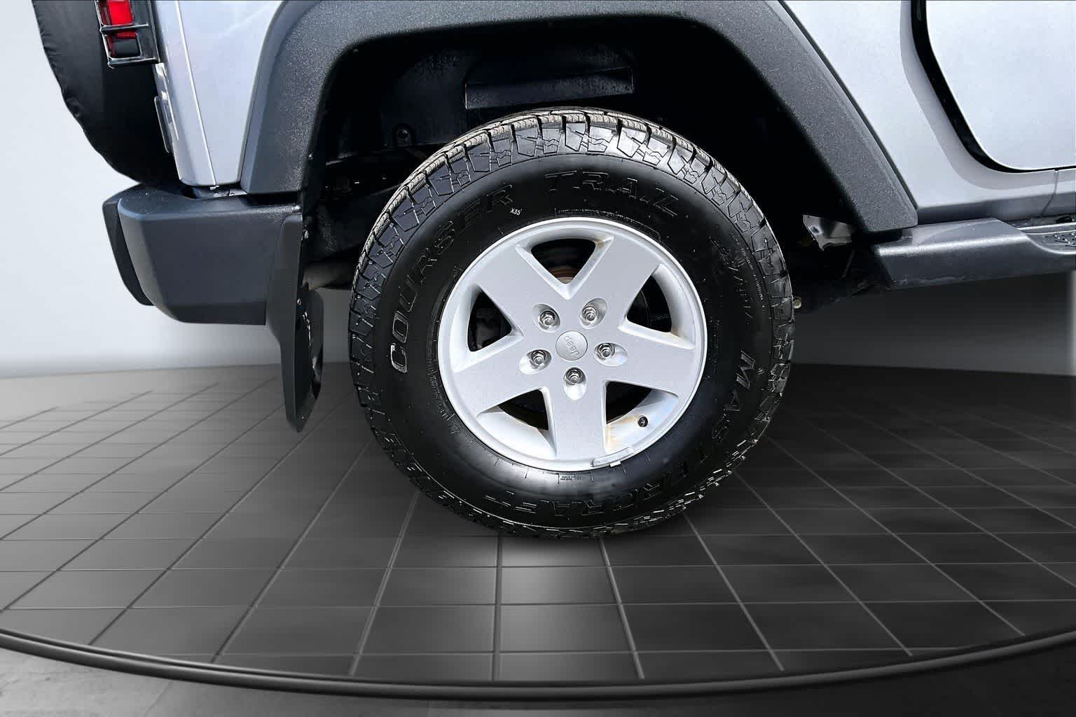 Thumbnail: 2017 Jeep Wrangler - 35