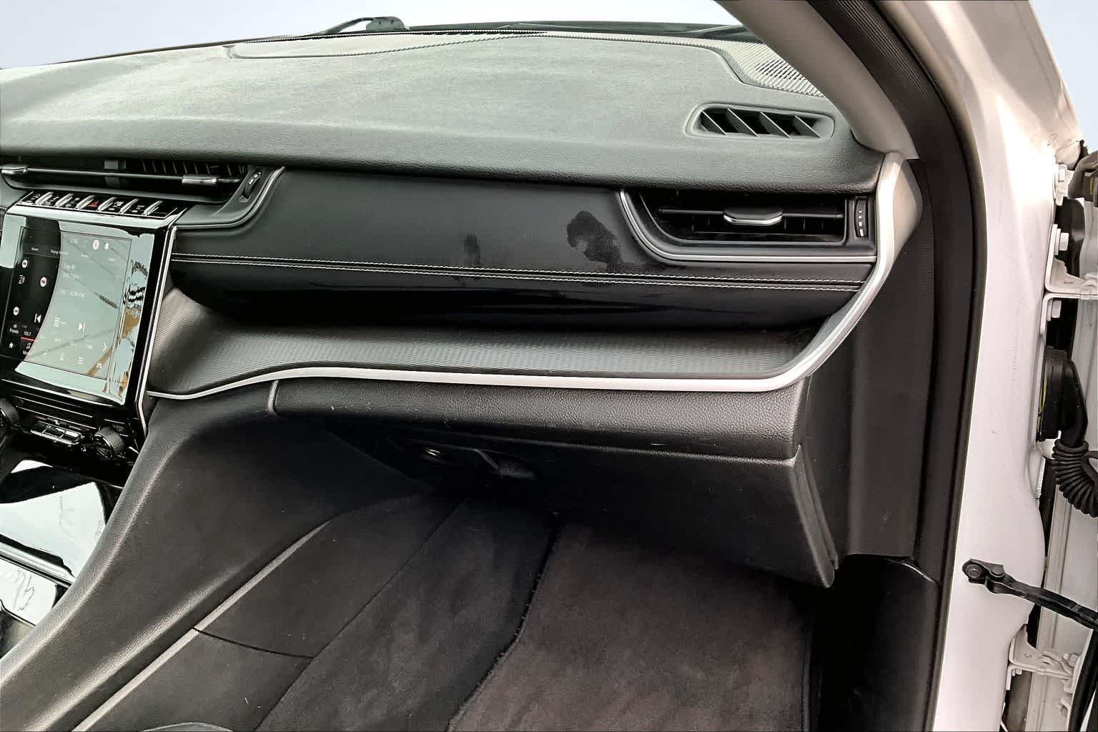 Thumbnail: 2024 Jeep Grand Cherokee - 24