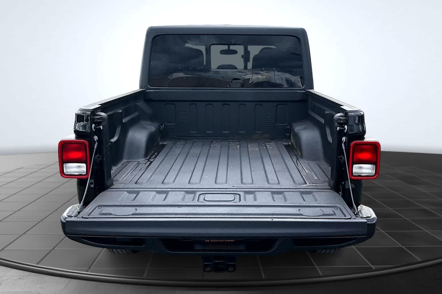 Thumbnail: 2021 Jeep Gladiator - 19