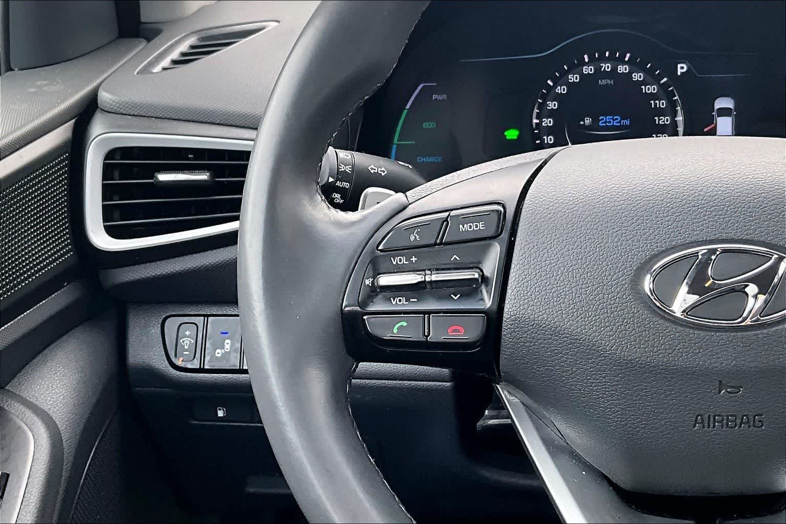 Thumbnail: 2019 Hyundai Ioniq - 25