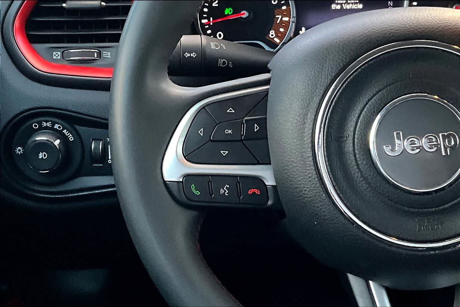 Thumbnail: 2023 Jeep Renegade - 25