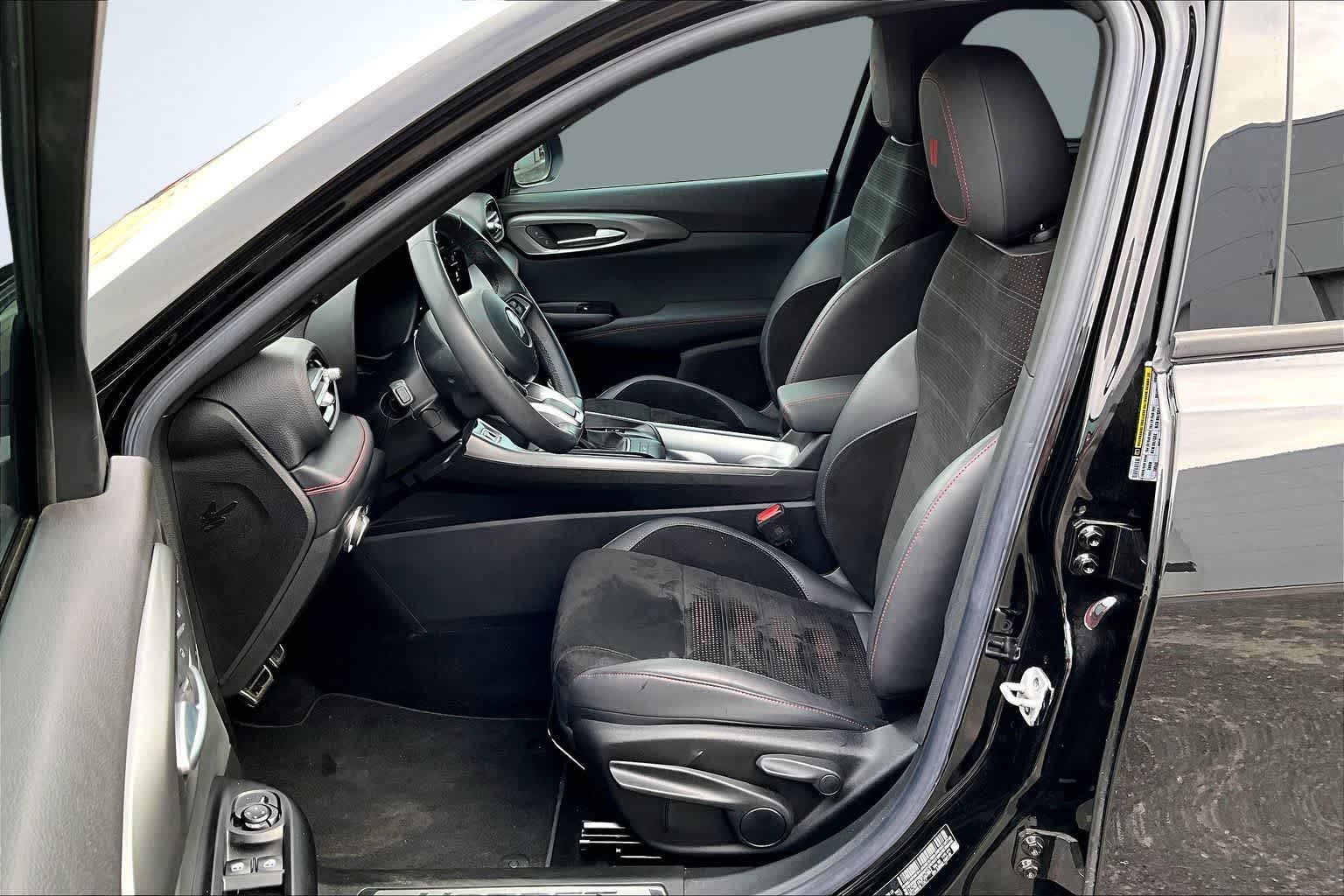 Thumbnail: 2023 Dodge Hornet - 11