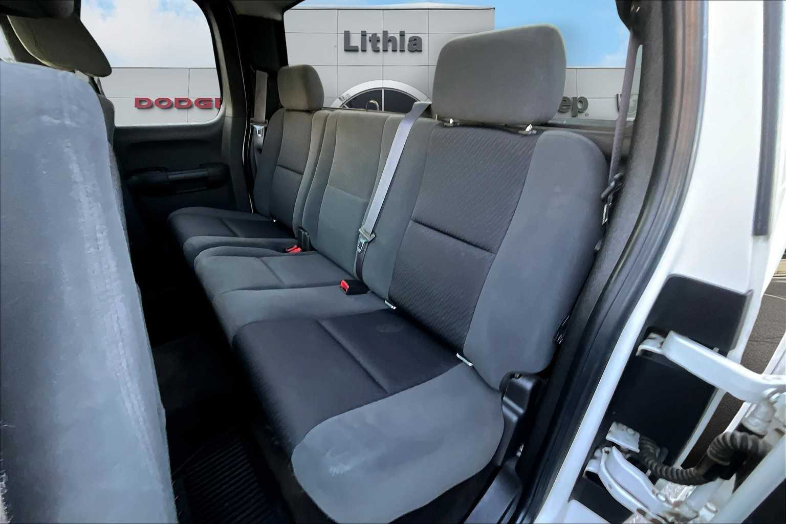 Thumbnail: 2009 GMC Sierra 2500 - 13